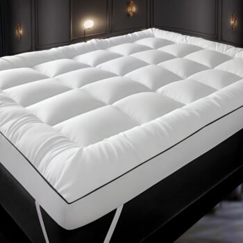 Hotel Quality Mattress Topper 10cm / 4 inch Thick Filling with Elasticated Straps in Single, Small Double (4Ft), Double, King, Super King Size