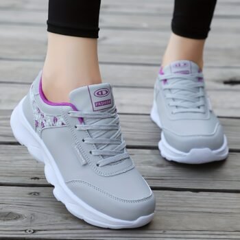 Breathable Lightweight Low-Top Sneakers for Travel Running, Women